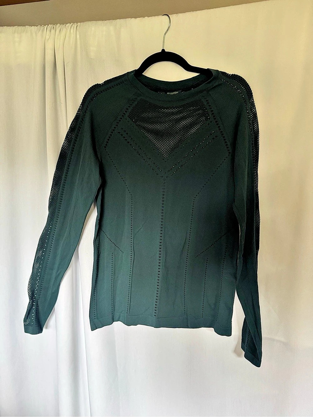 Athleta Oxygen Top Long Sleeve Green XL